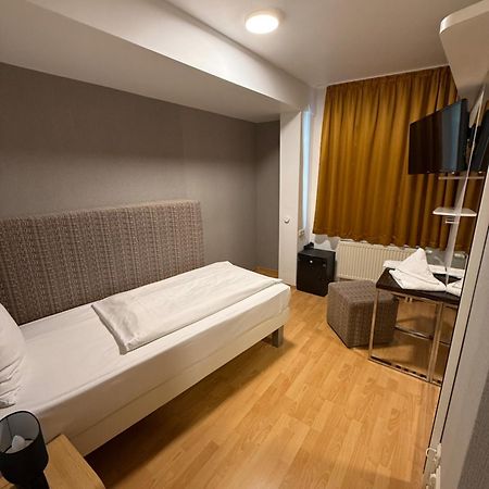 Hotel Eurocity Bruchköbel Buitenkant foto