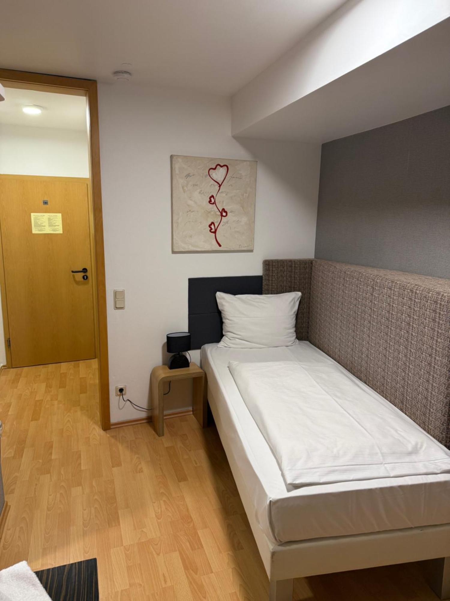 Hotel Eurocity Bruchköbel Buitenkant foto
