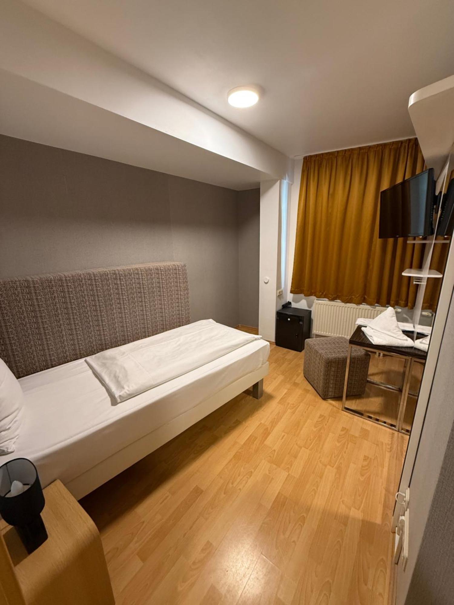 Hotel Eurocity Bruchköbel Buitenkant foto