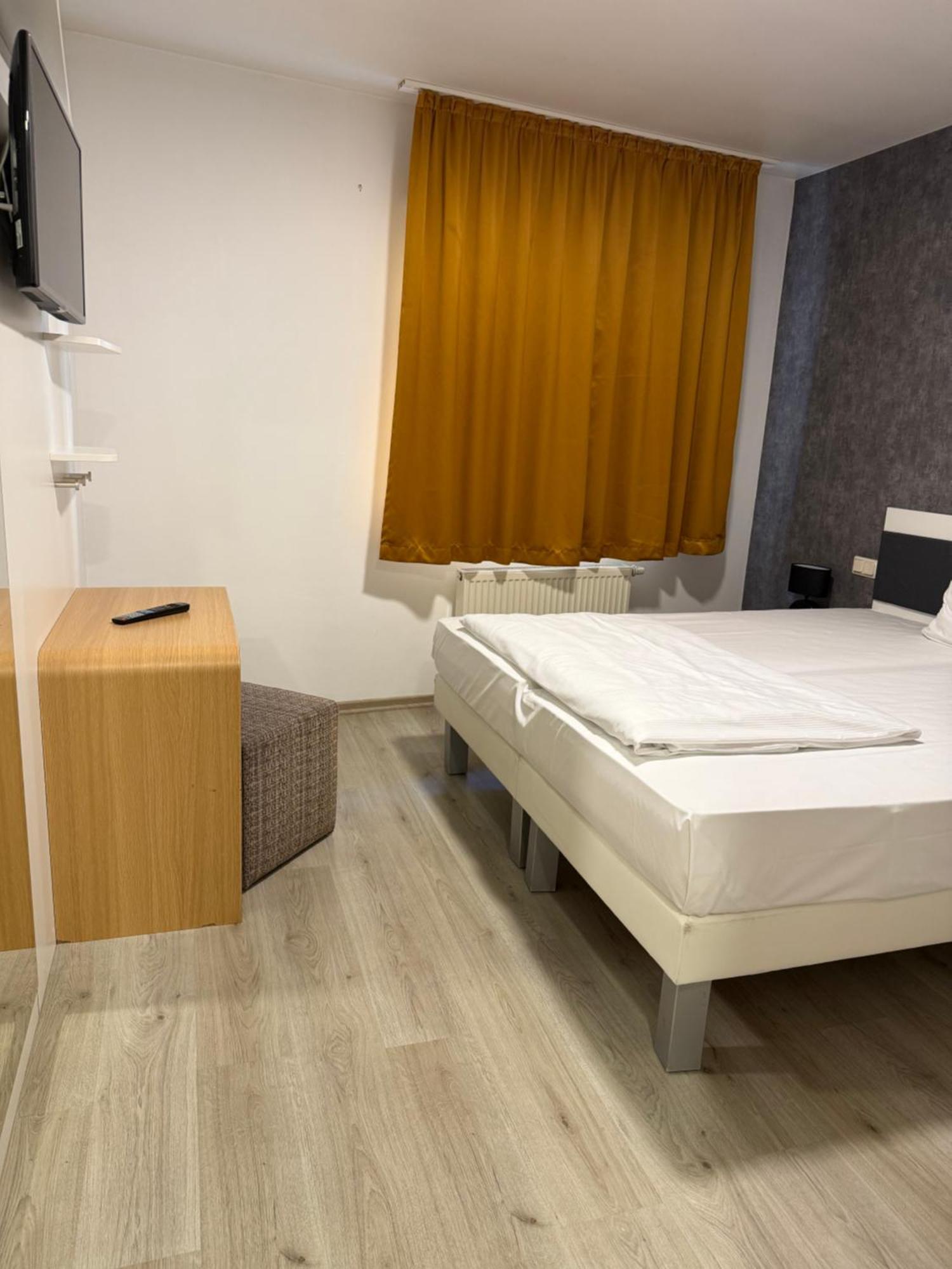 Hotel Eurocity Bruchköbel Buitenkant foto