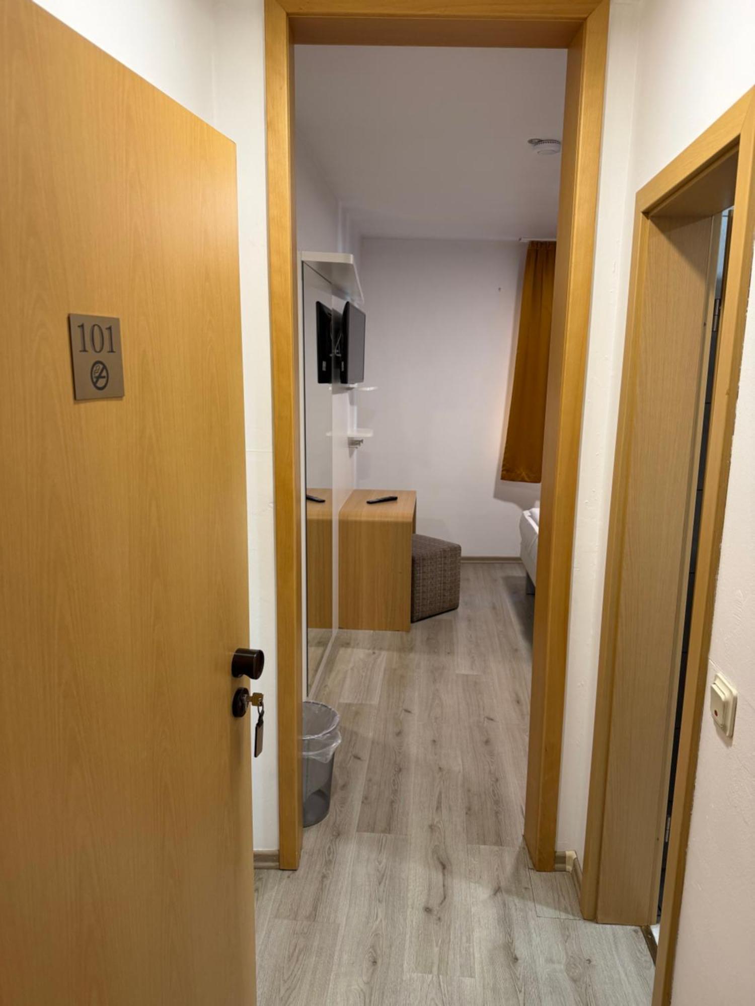 Hotel Eurocity Bruchköbel Buitenkant foto